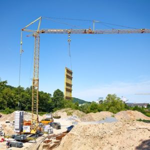 Liebherr 42 KR.1 Fast-Erecting Tower Crane on Crawler Track Travel Gear. Courtesy of Liebherr Canada.